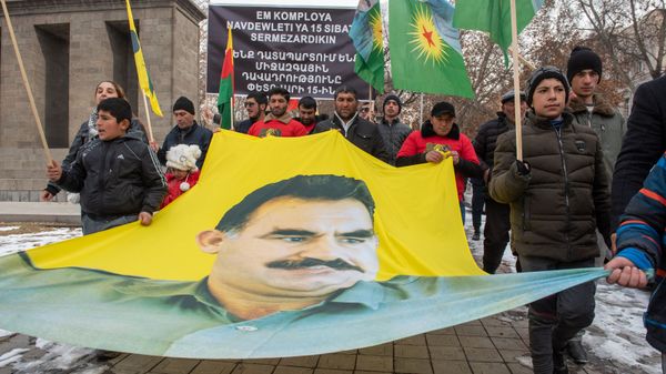 Акция протеста курдской общины Армении в поддержку Абдуллы Оджалана (15 февраля 2020). Еревaн - Sputnik Армения