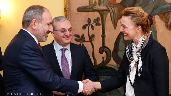 Премьер-министр Армении Никол Пашинян встретился с генеральным секретарем Совета Европы Марией Пейчинович-Бурич (15 февраля 2020). Мюнхен - Sputnik Армения