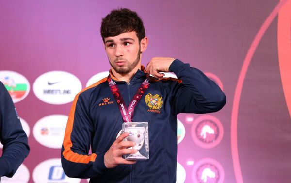 Церемония награждения победителей (61 кг) Чемпионата Европы по вольной борьбе (16 февраля 2020). Рим Церемония награждения победителей (61 кг) Чемпионата Европы по вольной борьбе (16 февраля 2020). Рим - Sputnik Армения