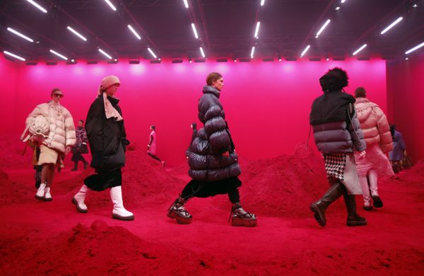 Модели представляют коллекцию Moncler на неделе моды в Милане - Sputnik Армения