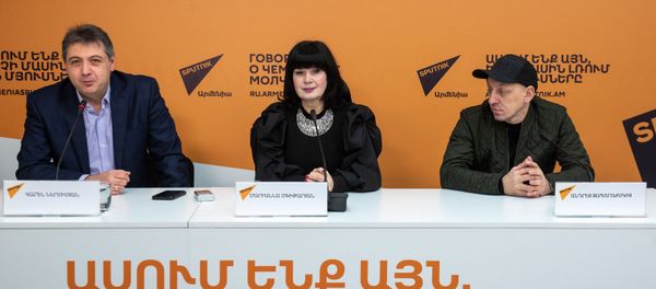 Пресс-конференция с руководством Ереванского Драматического Театра имени К. Станиславского Пресс-конференция с руководством Ереванского Драматического Театра имени К. Станиславского - Sputnik Армения