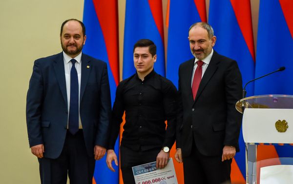 Արթուր Ավետիսյանը պարգևատրման արարողությանը - Sputnik Արմենիա