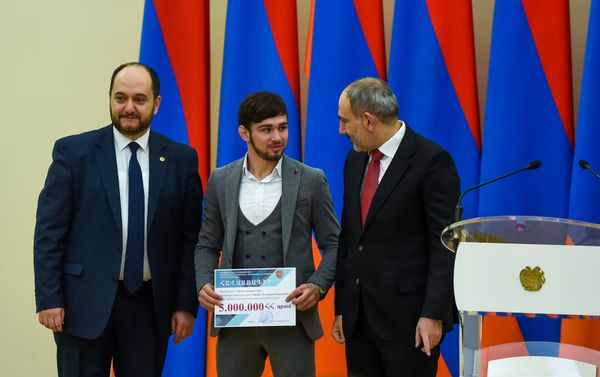 Արսեն Հարությունյանը պարգևատրման արարողությանը - Sputnik Արմենիա