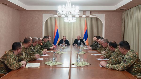 Совещание во главе с премьер-министром Армении Николом Пашиняном и президентом Карабаха Бако Саакяном по армейским вопросам (22 февраля 2020). Степанакерт - Sputnik Армения