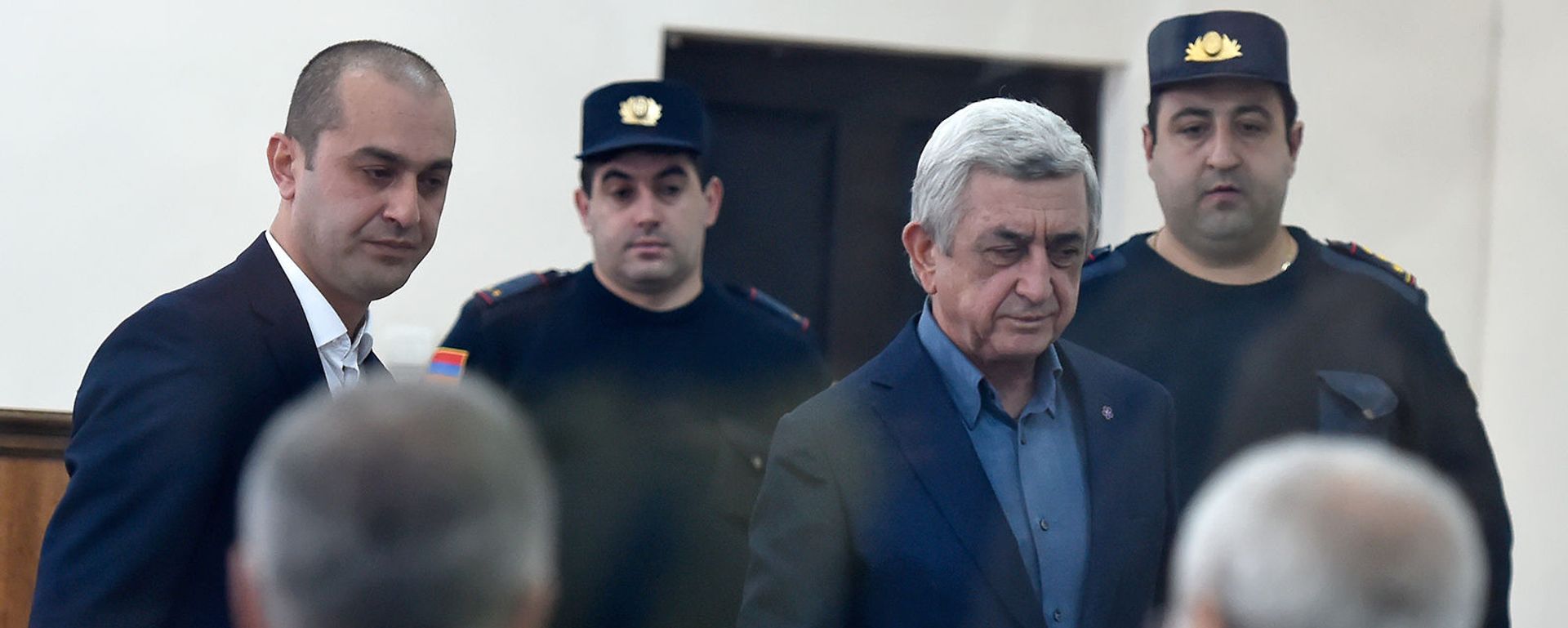 Третий президент Серж Саргсян перед началом заседания суда по дизельному делу (25 февраля 2020). Еревaн - Sputnik Армения, 1920, 13.05.2021