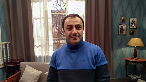 Берет за душу любого армянина: Свадьбу в тылу об Апрельской войне вскоре покажут в кино Берет за душу любого армянина: Свадьбу в тылу об Апрельской войне вскоре покажут в кино - Sputnik Армения