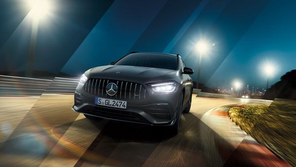 Mercedes-AMG официально представил новую версию GLA - Sputnik Армения