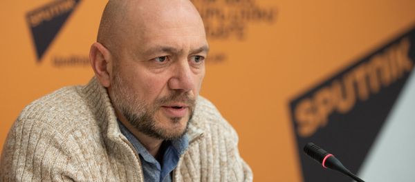 Пресс-конференция аналитика Давида Асланяна на тему распространения коронавируса в мире и ситуации в Армении (2 марта 2020). Еревaн - Sputnik Армения
