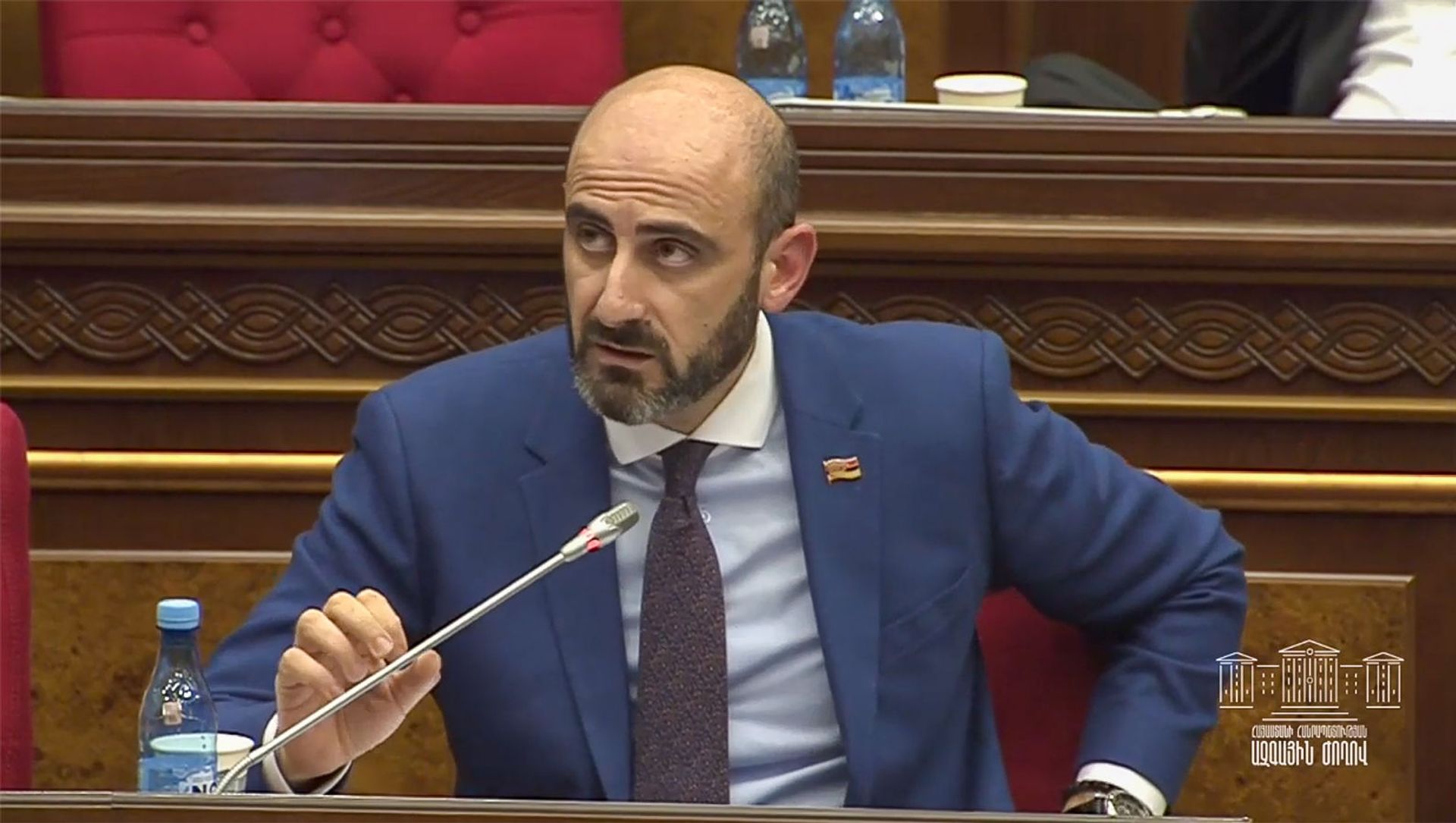 Депутат Нарек Зейналян на очередном заседании парламента Армении (11 февраля 2020). Еревaн Депутат Нарек Зейналян на очередном заседании парламента Армении (11 февраля 2020). Еревaн - Sputnik Армения, 1920, 07.04.2021