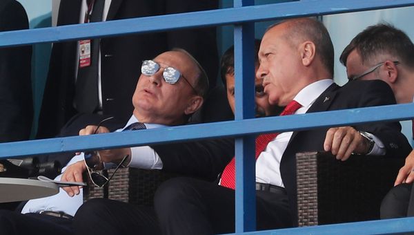 Президенты России и Турции Владимир Путин и Реджеп Тайип Эрдоган в день открытия Международного авиационно-космического салона МАКС-2019 (27 августа 2019). Жуковский - Sputnik Армения