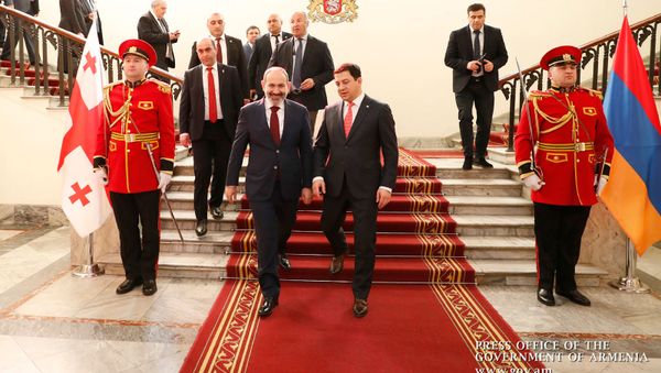 Встреча премьер-министра Армении Никола Пашиняна и спикера парламента Грузии Арчила Талаквадзе (3 марта 2020). Тбилиси - Sputnik Армения