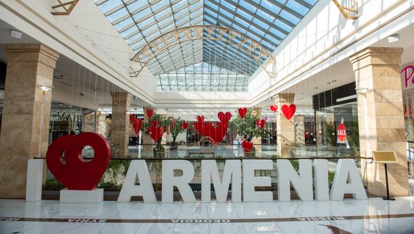 Декорации в ТЦ Mega Mall - Sputnik Армения