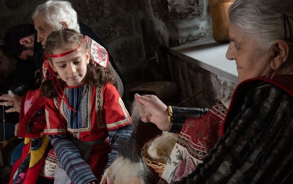 Гастро-дворик в селе Арагюх (5 марта 2020). Котайк Гастро-дворик в селе Арагюх (5 марта 2020). Котайк - Sputnik Армения