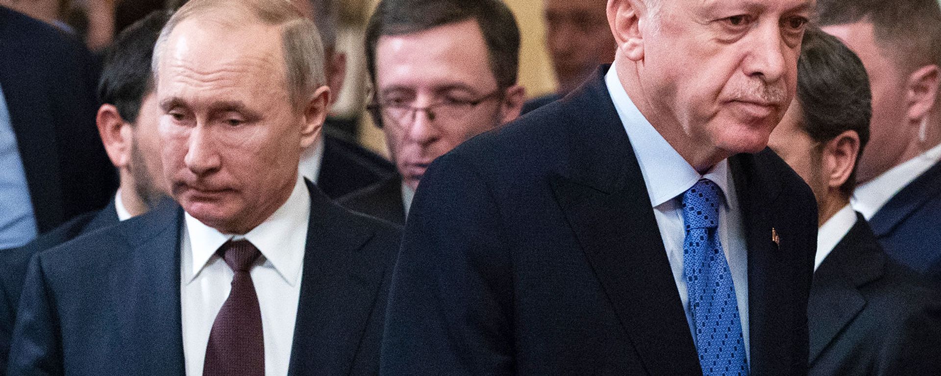 Президент России Владимир Путин, слева, и президент Турции Реджеп Тайип Эрдоган (справа) на встрече в Кремле (5 марта 2020). Москва Президент России Владимир Путин, слева, и президент Турции Реджеп Тайип Эрдоган (справа) на встрече в Кремле (5 марта 2020). Москва - Sputnik Армения, 1920, 12.11.2020