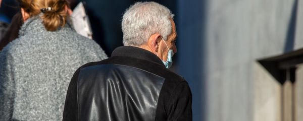 Прохожие на улицах Еревaна (5 марта 2020). - Sputnik Армения