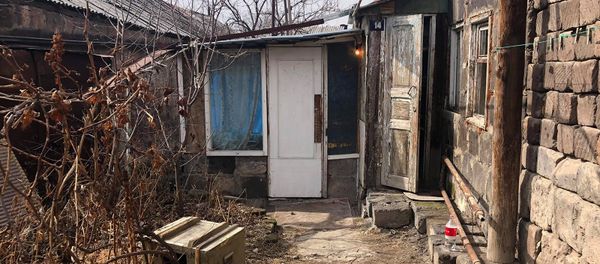 Дом в Гюмри, где жили пострадавшие мать с дочерью - Sputnik Արմենիա
