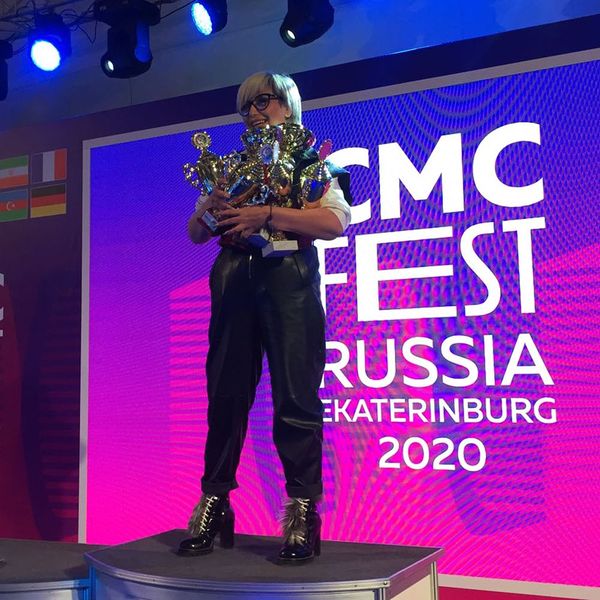 Армянские мастера красоты вернулись с чемпионата Европы с медалями всех видов - Sputnik Армения