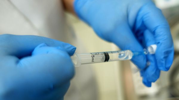 Работа медика, архивное фото - Sputnik Армения