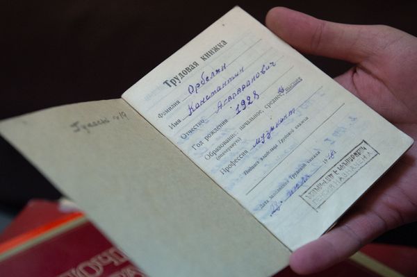 Երգի պետական թատրոնում 1992թ–ից «պահած» չհրկիզվող պահարան են գտել, ներսում` ինչ ասես Երգի պետական թատրոնում 1992թ–ից «պահած» չհրկիզվող պահարան են գտել, ներսում` ինչ ասես - Sputnik Արմենիա