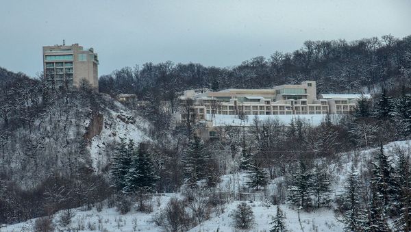 Здание военно-спортивного лицея имени Монте Мелконяна в Дилижане. Архивное фото Здание военно-спортивного лицея имени Монте Мелконяна в Дилижане. Архивное фото - Sputnik Արմենիա