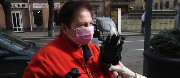 Реакция ереванцев на объявление кабмином Армении режима ЧП Реакция ереванцев на объявление кабмином Армении режима ЧП - Sputnik Армения