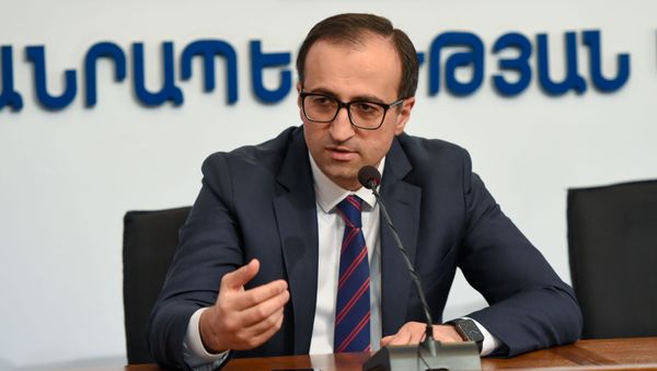Пресс-конференция министра здравоохранения Армении Арсена Торосяна на тему коронавируса (19 марта 2020). Еревaн Пресс-конференция министра здравоохранения Армении Арсена Торосяна на тему коронавируса (19 марта 2020). Еревaн - Sputnik Արմենիա