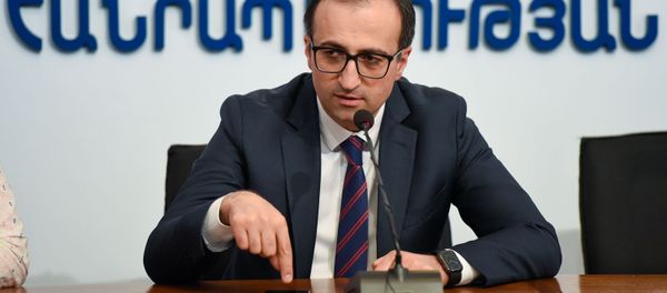 Пресс-конференция министра здравоохранения Армении Арсена Торосяна на тему коронавируса (19 марта 2020). Еревaн - Sputnik Արմենիա