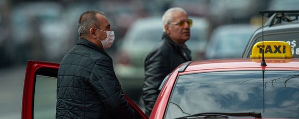 Водитель такси в Ереване Водитель такси в Ереване - Sputnik Армения