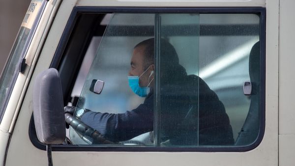Водитель автобуса в Ереване - Sputnik Армения