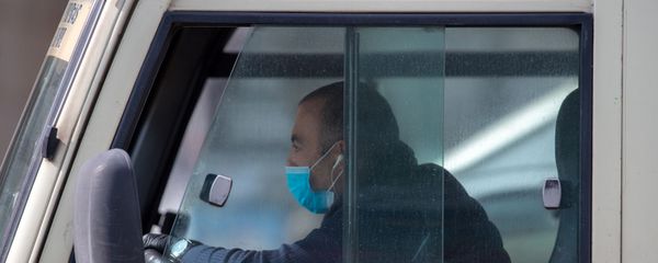 Водитель автобуса в Ереване Водитель автобуса в Ереване - Sputnik Армения