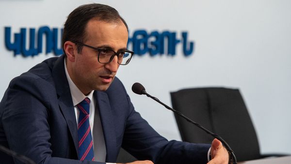 Пресс-конференция министра здравоохранения Армении Арсена Торосяна на тему коронавируса (19 марта 2020). Еревaн - Sputnik Армения