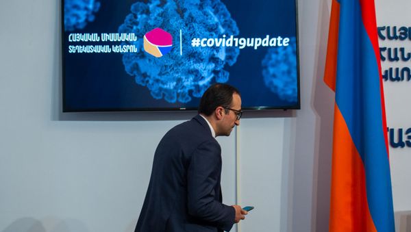 Пресс-конференция министра здравоохранения Армении Арсена Торосяна на тему коронавируса (19 марта 2020). Еревaн Пресс-конференция министра здравоохранения Армении Арсена Торосяна на тему коронавируса (19 марта 2020). Еревaн - Sputnik Армения