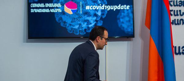  Пресс-конференция министра здравоохранения Армении Арсена Торосяна на тему коронавируса (19 марта 2020). Еревaн - Sputnik Армения