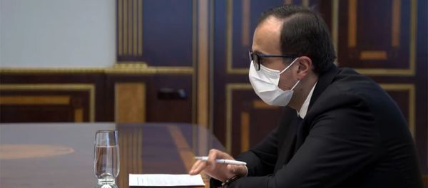 Министр здравоохранения Арсен Торосян на встрече с президентом Армении (20 марта 2020). Еревaн - Sputnik Армения