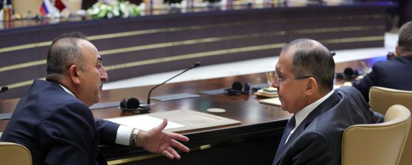 Министр иностранных дел Турции Мевлют Чавушоглу и министр иностранных дел РФ Сергей Лавров в президентском дворце в Анкаре - Sputnik Արմենիա