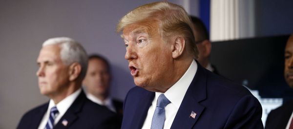 Президент Дональд Трамп выступает на брифинге по коронавирусу в Белом доме (21 марта 2020). Вашингтон - Sputnik Армения