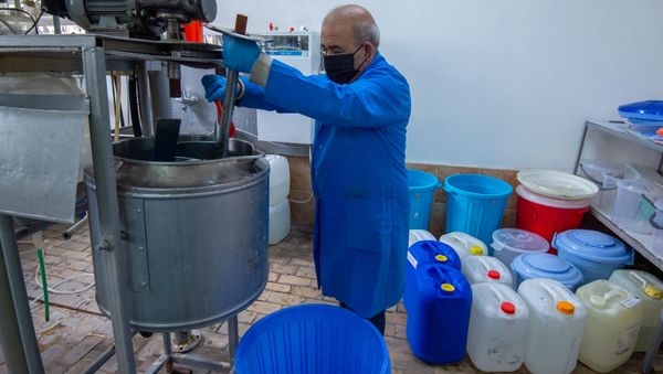 Производство медицинских дезинфицирующих средств Производство медицинских дезинфицирующих средств - Sputnik Армения