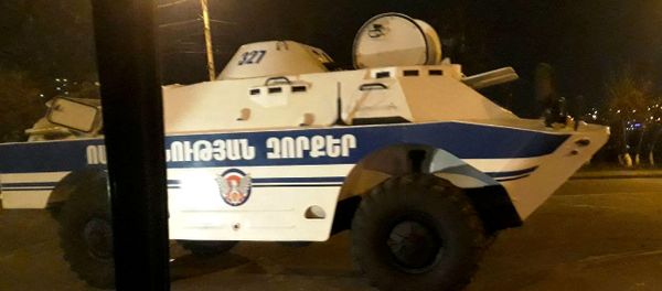 БРДМ  на улице Еревана (24 марта 2020). Еревaн - Sputnik Արմենիա