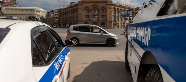 Бронетехника и полиция на улицах Еревана во время чрезвычайной ситуации (25 марта 2020). Ереван - Sputnik Армения