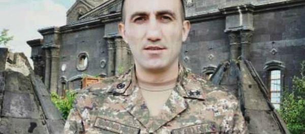 Один из первых героев апрельской войны подполковник Алексан Аракелян Один из первых героев апрельской войны подполковник Алексан Аракелян - Sputnik Армения