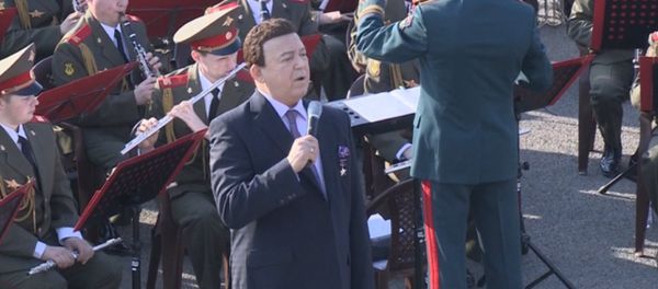 Спутник_Иосиф Кобзон спел для военных ВКС РФ на авиабазе Хмеймим в Латакии - Sputnik Армения