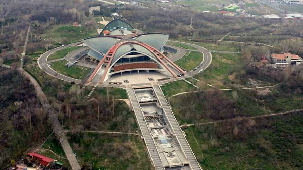 Спортивно-концертный комплекс им. Карена Демирчяна в Ереване - Sputnik Армения