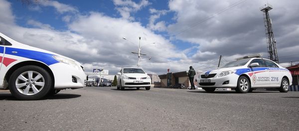 В режиме жесткого ЧП: что происходит в Армении? В режиме жесткого ЧП: что происходит в Армении? - Sputnik Армения