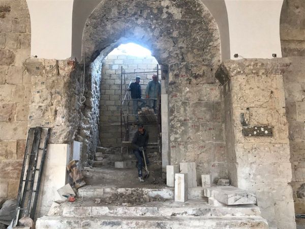 Война не щадит никого и ничего - ни мечети, ни христианские храмы Война не щадит никого и ничего - ни мечети, ни христианские храмы - Sputnik Армения