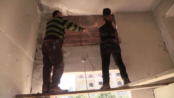 И снова ремонт квартир - ведь мирную жизнь надо начинать с уюта и чистоты И снова ремонт квартир - ведь мирную жизнь надо начинать с уюта и чистоты - Sputnik Армения