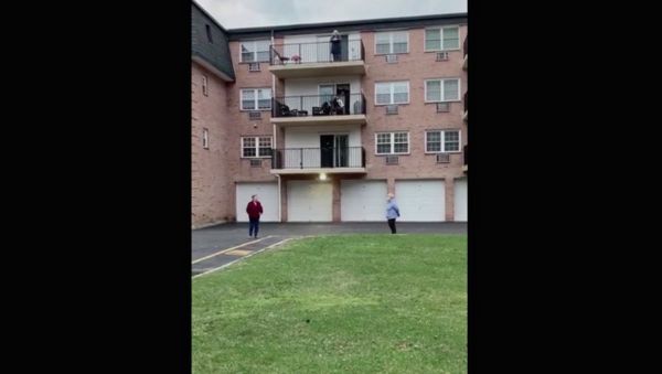 Մորաքույրս #NewJersey-ներում «Դե, երգիր Արաքս» ա նվագում (իհարկե, սիրողական, բայց կապ չունի - Sputnik Արմենիա