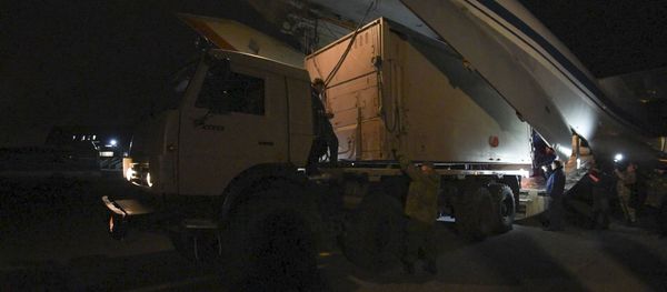 Россия направила в Армению военных специалистов и технику для борьбы с Covid-19 Россия направила в Армению военных специалистов и технику для борьбы с Covid-19 - Sputnik Армения