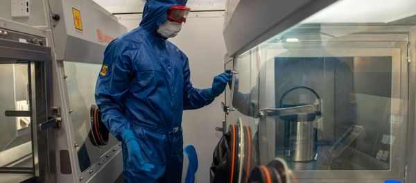 Презентация российской мобильной лаборатории по диагностике коронавируса (9 апреля 2020). Еревaн - Sputnik Արմենիա