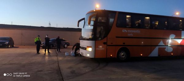 Грузия предоставила транзитный коридор для двух автобусов с гражданами Армении, приезжающих из Турции (9 апреля 2020). Грузия - Sputnik Արմենիա