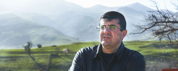 Кандидат в президенты Карабаха Араик Арутюнян во время предвыборной агитации (9 марта 2020). Карабах Кандидат в президенты Карабаха Араик Арутюнян во время предвыборной агитации (9 марта 2020). Карабах - Sputnik Армения